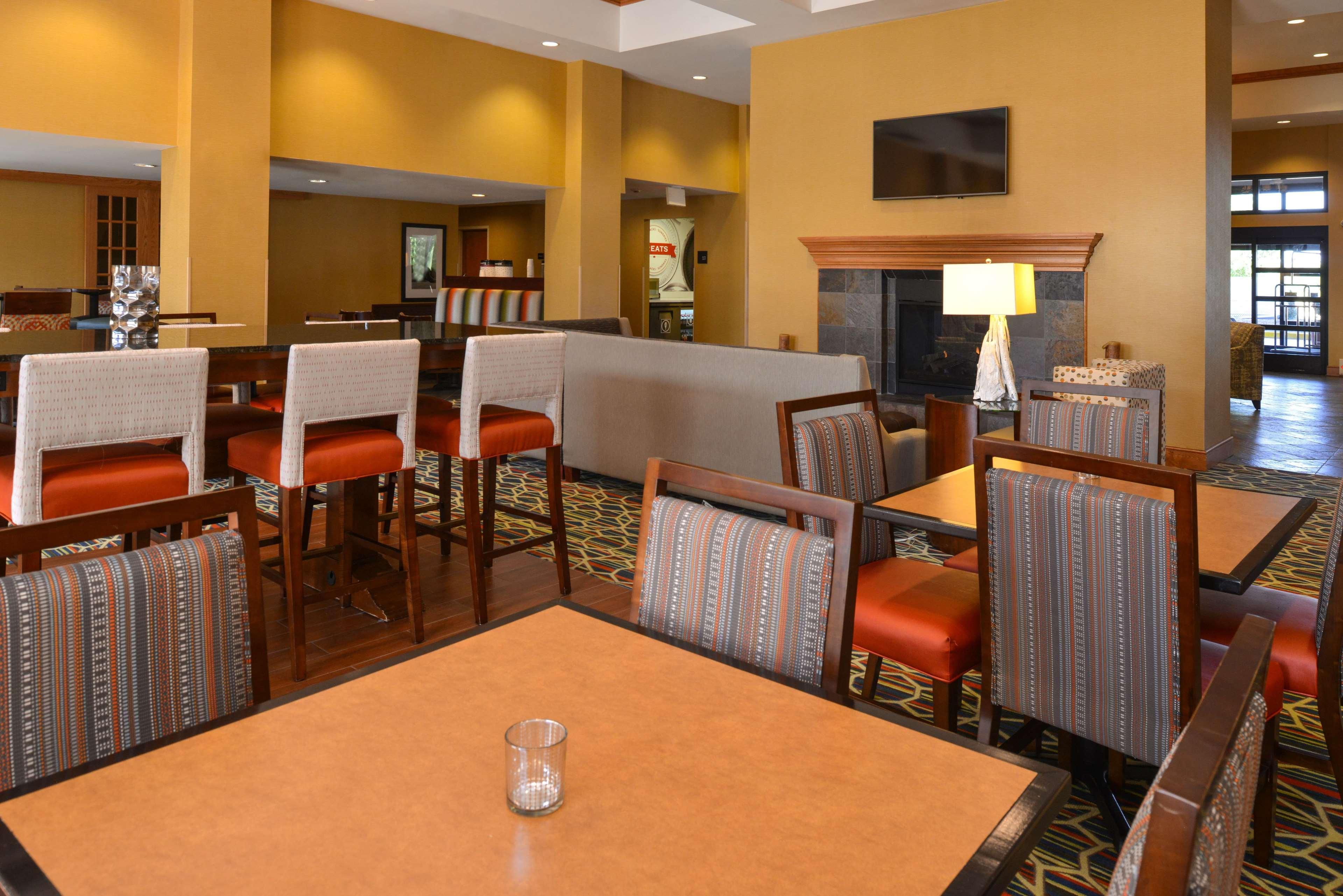 Hampton Inn & Suites Pueblo-Southgate Kültér fotó