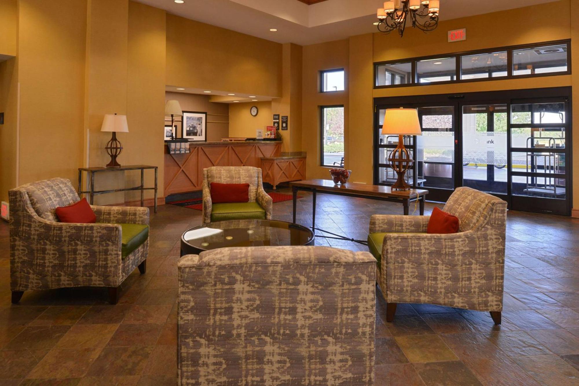 Hampton Inn & Suites Pueblo-Southgate Kültér fotó