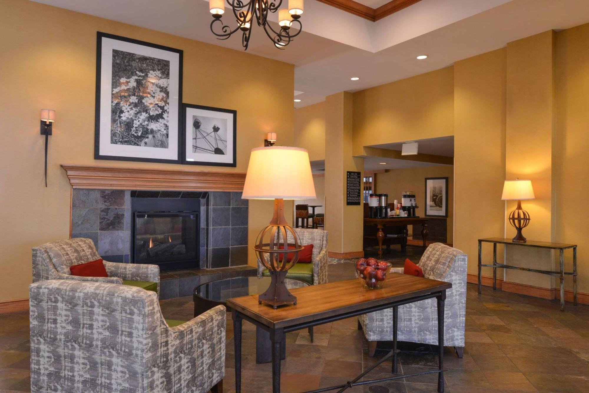 Hampton Inn & Suites Pueblo-Southgate Kültér fotó