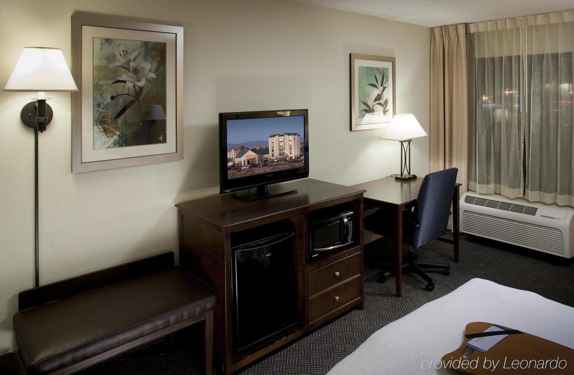 Hampton Inn & Suites Pueblo-Southgate Szoba fotó