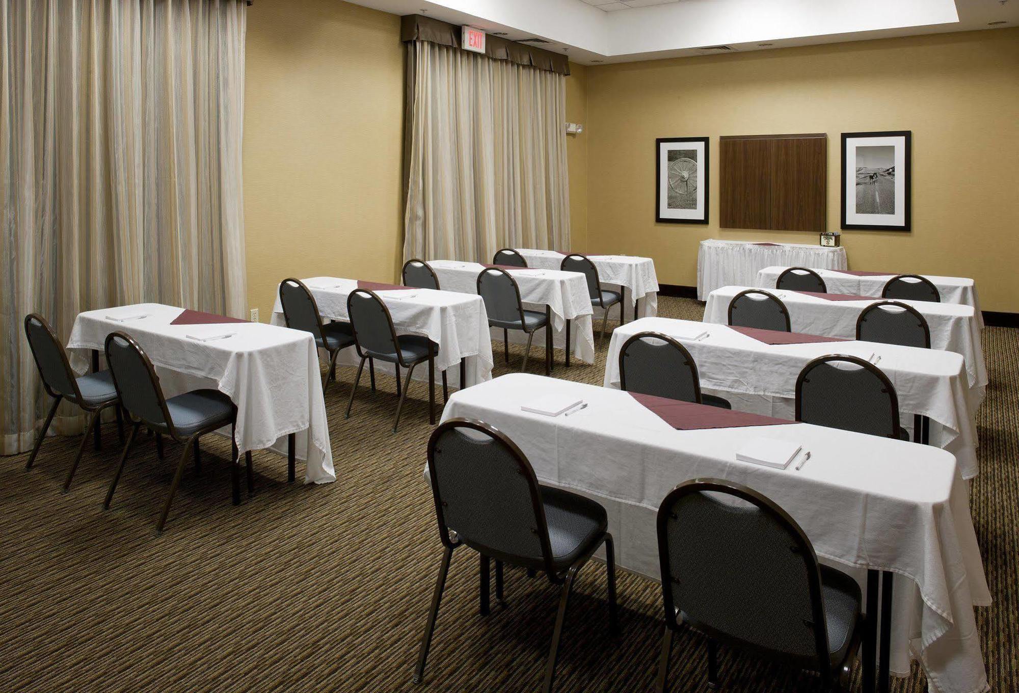Hampton Inn & Suites Pueblo-Southgate Kültér fotó