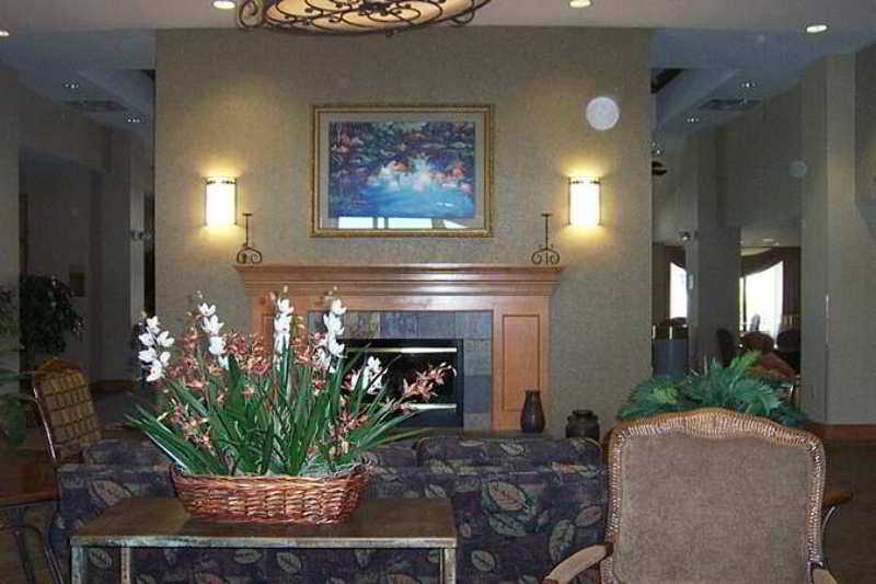 Hampton Inn & Suites Pueblo-Southgate Beltér fotó