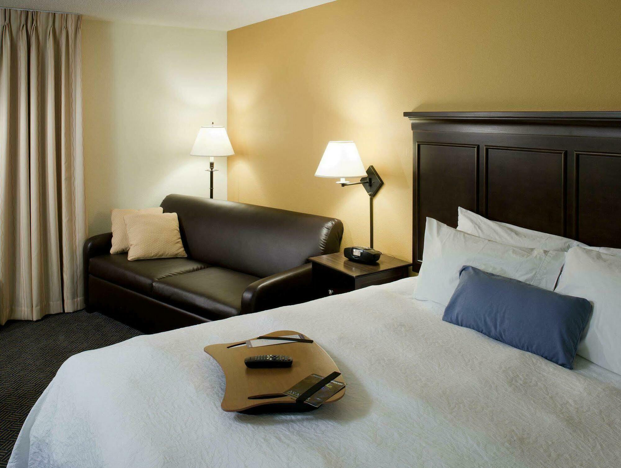 Hampton Inn & Suites Pueblo-Southgate Szoba fotó